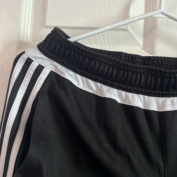 Small adidas track pants. - Picture 4 of 7